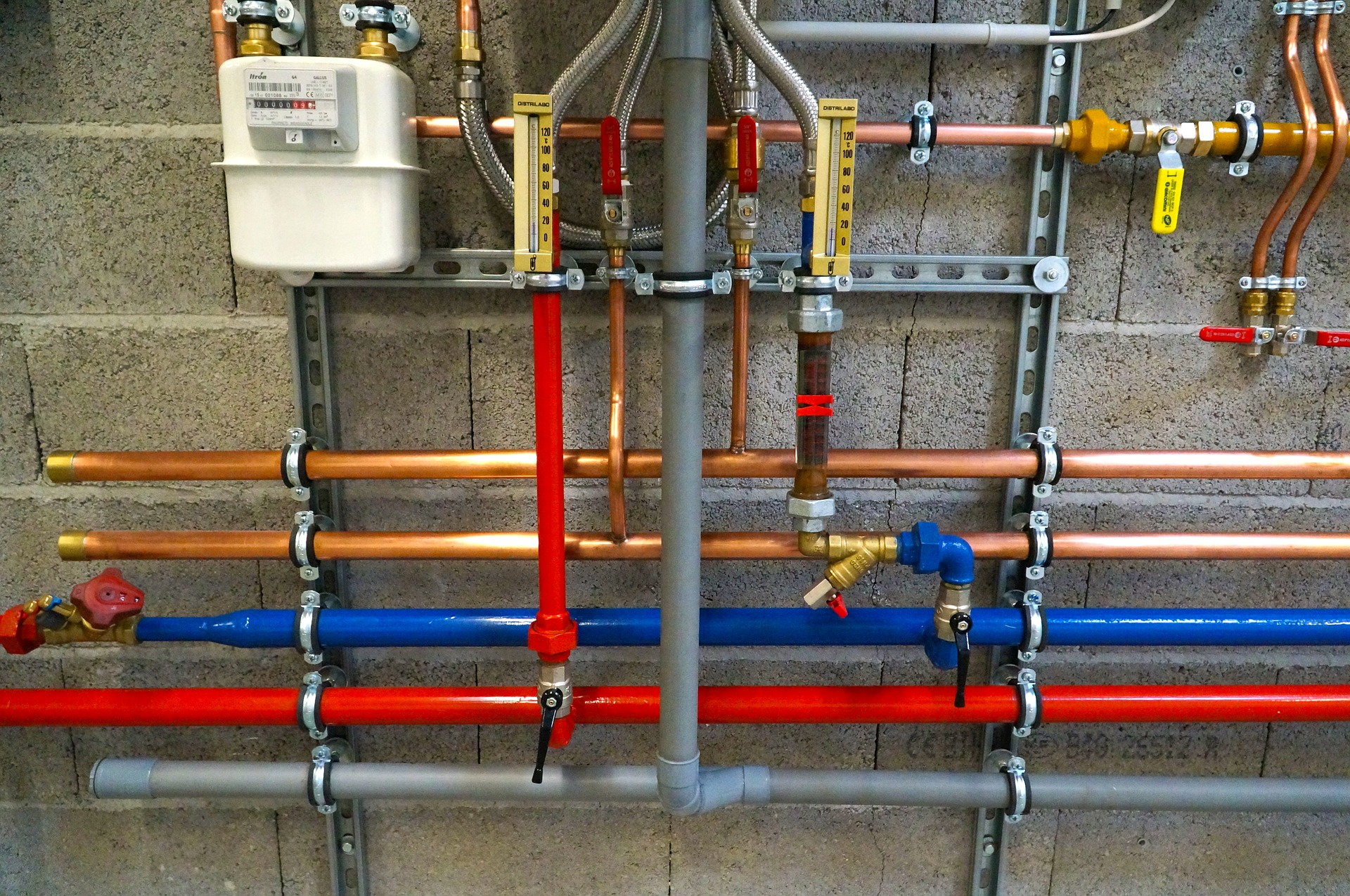 Professional plumber working in a modern Houston home